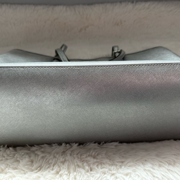 Michael Kors large jet set tote - Picture 2 of 11